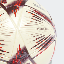Cargar imagen en el visor de la galería, PELOTA AL HILM ADIDAS BEIGE
